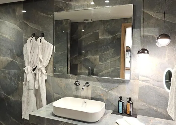 S & E Luxury Residences 公寓 *